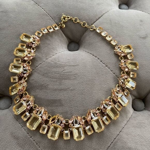 J Crew Cluster drop stone necklace peach color - Picture 2 of 9